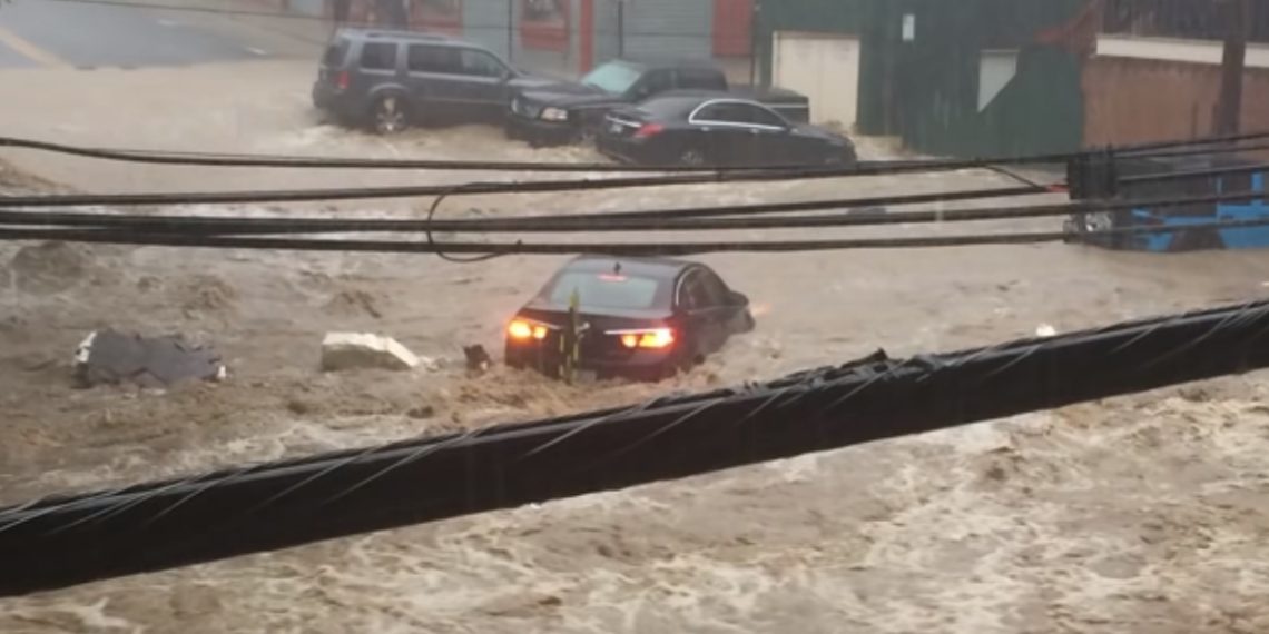 Tërmete dhe stuhi, rrebeshi përmbyt qytetin! Ç’po ndodh në Greqi?!