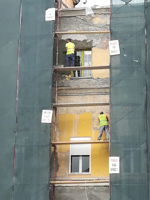 Fotolajm/ Ata vdiqën dje të tjerë punëtor vallzojnë me vdekjen! Fotolajm/ Ata vdiqën dje të tjerë punëtor vallzojnë me vdekjen!