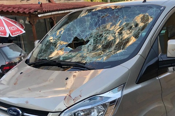 VIDEO/ Tre km rrugë mes t.merrit, g.jakut dhe të q**sha nënat, motrën, gruan: Pronari i lokalit mbi furgonin në ecje të turistëve spanjollë: Hajdeni se na v.rau, po na ndjekin të tjerë VIDEO/ Tre km rrugë mes t.merrit, g.jakut dhe të q**sha nënat, motrën, gruan: Pronari i lokalit mbi furgonin në ecje të turistëve spanjollë: Hajdeni se na v.rau, po na ndjekin të tjerë