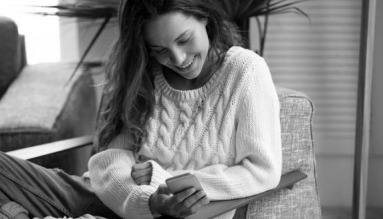 Ju e meritoni dikë që ju shkruan “mirëmëngjesi” çdo ditë Ju e meritoni dikë që ju shkruan “mirëmëngjesi” çdo ditë