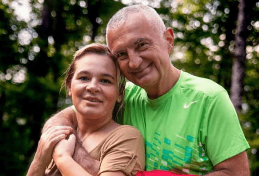 Fatkeqësisht, ditë të zeza për Haxhiun e presidencës dhe Qamilen e LSI Fatkeqësisht, ditë të zeza për Haxhiun e presidencës dhe Qamilen e LSI