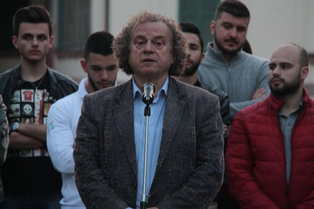 Rama citon aktorin Bujar Asqeriu: “Në atë godinë më v.diqën shokët, sepse është sëmundje” Rama citon aktorin Bujar Asqeriu: “Në atë godinë më v.diqën shokët, sepse është sëmundje”