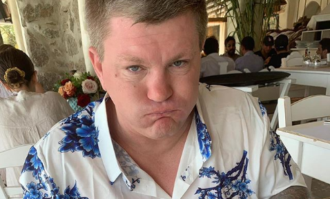 Faturë e çmendur! 920 euro një biftek, boksieri “shpërthen” në lot! (Foto) Faturë e çmendur! 920 euro një biftek, boksieri “shpërthen” në lot! (Foto)