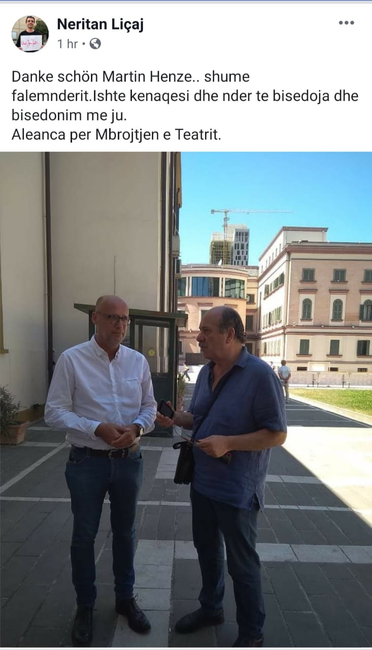 Blofi i turpshëm i PD-së/ Tallje publike me qytetarët dhe aktorët e qëndresës, sjell një gjerman në Tiranë dhe ua shet si këshilltarin e Merkelit Blofi i turpshëm i PD-së/ Tallje publike me qytetarët dhe aktorët e qëndresës, sjell një gjerman në Tiranë dhe ua shet si këshilltarin e Merkelit