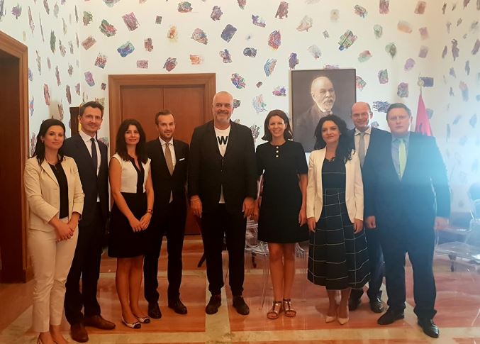 Publikohen pamjet/ Pas Bashës, delegacioni gjerman takon edhe kryeministrin Rama Publikohen pamjet/ Pas Bashës, delegacioni gjerman takon edhe kryeministrin Rama