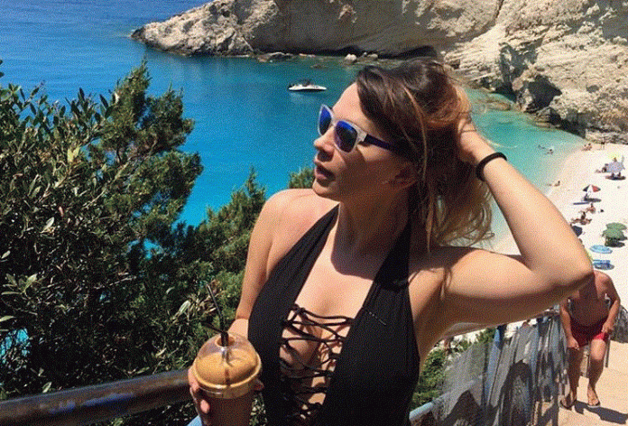 “Merrni një sapun dhe lahuni”, Rozana Radi thumbon femrat me parfume qindra euroshe “Merrni një sapun dhe lahuni”, Rozana Radi thumbon femrat me parfume qindra euroshe