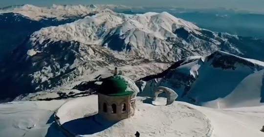 Rama nxjerr videon e Tomorrit! Mali i mrekullueshëm: Do t’i zmbrapsë barbarët e pangopur të shkatërrimit me gurore Rama nxjerr videon e Tomorrit! Mali i mrekullueshëm: Do t’i zmbrapsë barbarët e pangopur të shkatërrimit me gurore