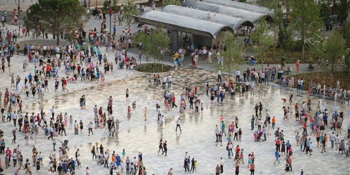 Gati me 10% rritet numri i të huajve që zgjedhin Shqipërinë për të jetuar e punuar Gati me 10% rritet numri i të huajve që zgjedhin Shqipërinë për të jetuar e punuar