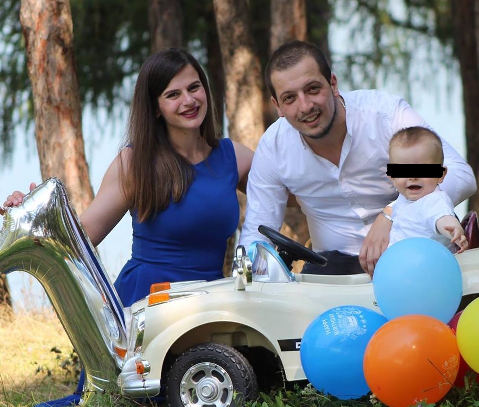 Prekëse/ Djali nuk i mbijetoi dot sëmundjes së rëndë, babai dhuron 78 mijë euro të mbledhura për të birin Prekëse/ Djali nuk i mbijetoi dot sëmundjes së rëndë, babai dhuron 78 mijë euro të mbledhura për të birin