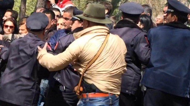 “Foltorja” nxjerr palaçot antiamerikan: Blinken erdhi për Ramën! Marrëdhëniet SHBA-Shqipëri janë në ditën më të keqe: Administrate amerikane kundër Shqipërisë, kundër popullit shqiptar “Foltorja” nxjerr palaçot antiamerikan: Blinken erdhi për Ramën! Marrëdhëniet SHBA-Shqipëri janë në ditën më të keqe: Administrate amerikane kundër Shqipërisë, kundër popullit shqiptar