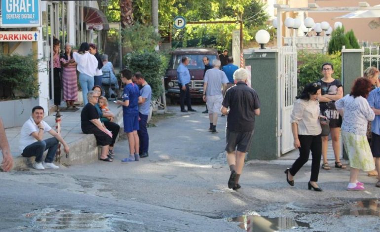 Paniku mbrëmë në Tiranë pas lajmit për tërmetin: Ja çfarë shkruajnë mediat italiane!