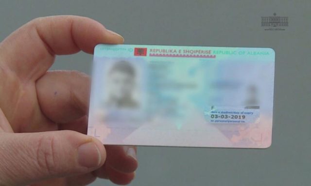 Njoftim i rëndësishëm për të gjithë ata që u skadojnë dokumentet e identifikimit brenda këtij viti: Ja çfare duhet bërë! Njoftim i rëndësishëm për të gjithë ata që u skadojnë dokumentet e identifikimit brenda këtij viti: Ja çfare duhet bërë!