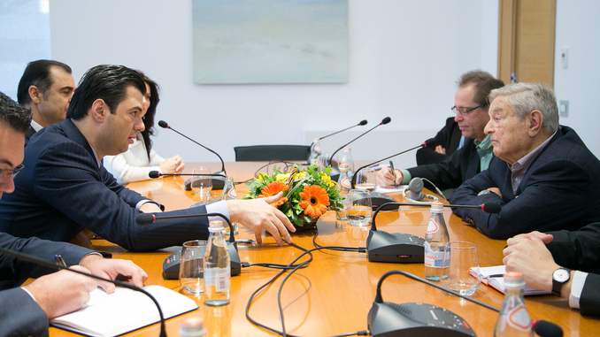 Sali Berisha si mashtrues ordiner: Bashës nuk i’a ka dhënë Soros bursën, por i ka rënë me short! Sali Berisha si mashtrues ordiner: Bashës nuk i’a ka dhënë Soros bursën, por i ka rënë me short!