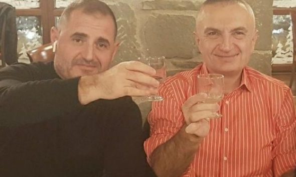 Përralla nga Pim Çeku: Rama i tha Baton Haxhiut se arrestimin e dhunshëm të Metës e urdhëroi vetë Përralla nga Pim Çeku: Rama i tha Baton Haxhiut se arrestimin e dhunshëm të Metës e urdhëroi vetë