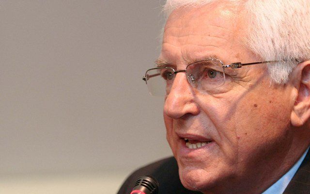 Vërtetë është kaq i paditur ish ambasdori plak Ceka: Turp po u hapën negociatat! Po për kë?!  (Video)