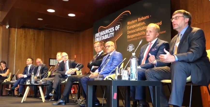 “Jemi vëllezër”, Daçiç sërish në rolin e “engjëllit”: Po mbështesim heqjen e vizave për Kosovën