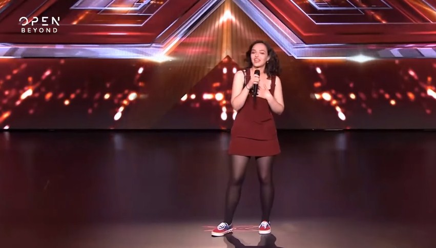 17-vjeçarja shqiptare mahnit Greqinë në “X Factor” (Video) 17-vjeçarja shqiptare mahnit Greqinë në “X Factor” (Video)