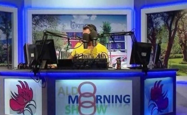 23-vjeçarja nga veriu kërkon burrë tek ‘Aldo’, e pabesueshme si i përgjigjet moderatori 23-vjeçarja nga veriu kërkon burrë tek ‘Aldo’, e pabesueshme si i përgjigjet moderatori