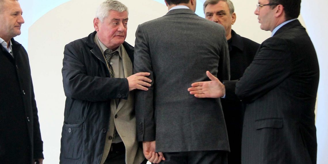 PD kundër ndërtimit të Aeroportit të Vlorës: Do i nënshtrohet ligjit antimafia PD kundër ndërtimit të Aeroportit të Vlorës: Do i nënshtrohet ligjit antimafia