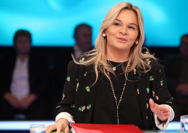 Nuk pyes për Amerikën! Më mori Palmer në telefon dhe nuk e dëgjova fare, s’ka ç’më bënë se më mbështesin fukarenjtë Elbasanit…që i kam rjepur Nuk pyes për Amerikën! Më mori Palmer në telefon dhe nuk e dëgjova fare, s’ka ç’më bënë se më mbështesin fukarenjtë Elbasanit…që i kam rjepur