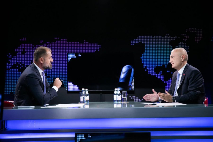 VIDEO/ Meta i regjistruar nga Çimpeku: Jap dorëheqjen nëse Venecia thotë që shkela Kushtetutën! Sot…traktat i porositur?! VIDEO/ Meta i regjistruar nga Çimpeku: Jap dorëheqjen nëse Venecia thotë që shkela Kushtetutën! Sot…traktat i porositur?!