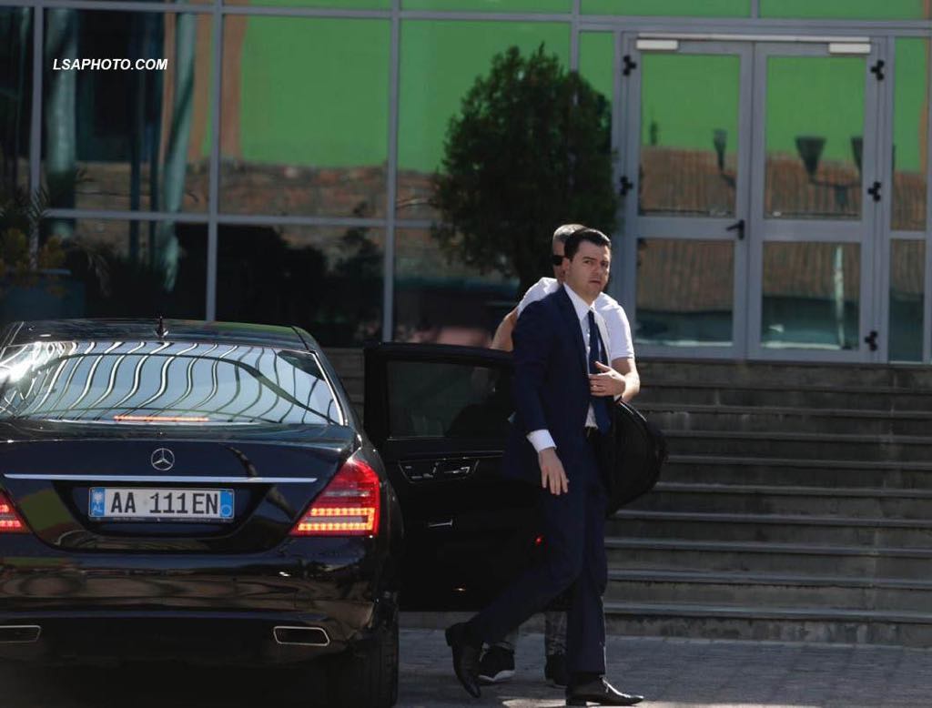 PD po pret gjermanin e fundit PD po pret gjermanin e fundit