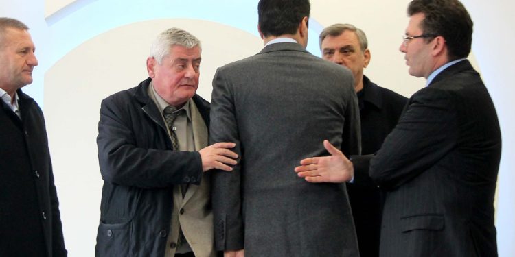 Reforma zgjedhore, peng i komplekseve të Lulzim Bashës Reforma zgjedhore, peng i komplekseve të Lulzim Bashës