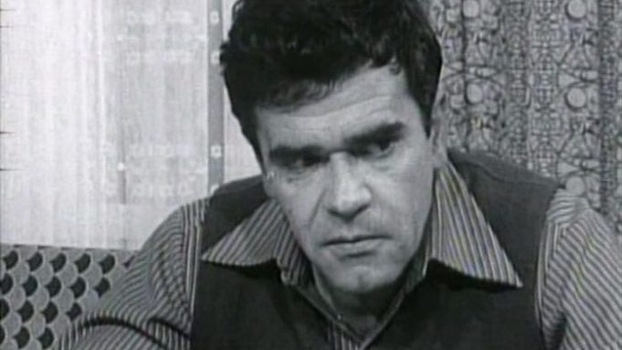 Mos e prek Robert Ndrenikën!