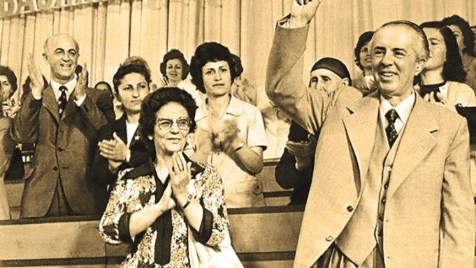 Revolta e Vito Kapos gjyshes së Bushatit, kundër Ramizit tek Enveri Revolta e Vito Kapos gjyshes së Bushatit, kundër Ramizit tek Enveri