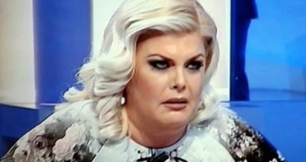 Eni Çobanit si del e keqja pas akuzave për mashtrim nga qytetarja: “Përreth ka shumë ligësi!”