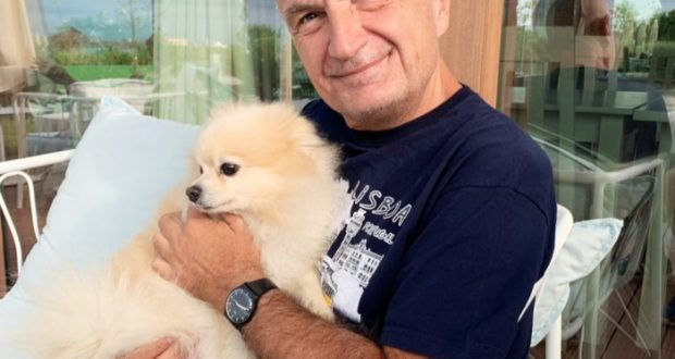 Iku dhe parashikuesi nga trutë! Paniku nga tërmetet: Meta habit me foton që publikon që në mëngjes Iku dhe parashikuesi nga trutë! Paniku nga tërmetet: Meta habit me foton që publikon që në mëngjes