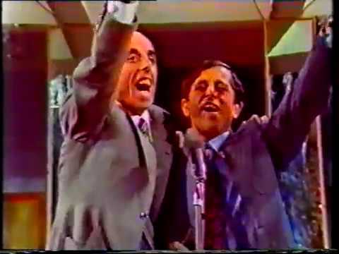 U tundën malet kur u martua Malua (Video) U tundën malet kur u martua Malua (Video)