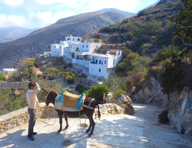 Kisha ortodokse, 500 euro në muaj atyre që shpërngulen në ishullin grek Kisha ortodokse, 500 euro në muaj atyre që shpërngulen në ishullin grek