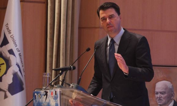 Basha po rehabilitohet?! Viziton Spitalin e Durrësit pas tronditjes nga tërmeti i djeshëm: Gjendja stabël, ka pasur kontroll nga ekspertët Basha po rehabilitohet?! Viziton Spitalin e Durrësit pas tronditjes nga tërmeti i djeshëm: Gjendja stabël, ka pasur kontroll nga ekspertët