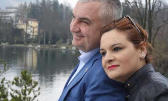 Kryemadhi tregon pse shqiptarët duhet të jenë më të lumtur sot: Mirë që kam Ilirin, se ata si racë rrojnë shumë, vdesin mbi 100 vjeç Kryemadhi tregon pse shqiptarët duhet të jenë më të lumtur sot: Mirë që kam Ilirin, se ata si racë rrojnë shumë, vdesin mbi 100 vjeç