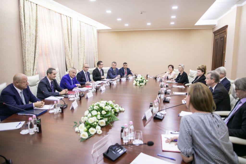 Iliri u lodh kot deri në Strasburg! Vjen mandata e Komisionit të Venecias: Ilir Meta ka shkelur Kushtetutën, zgjedhjet e 30 qershorit legjitime Iliri u lodh kot deri në Strasburg! Vjen mandata e Komisionit të Venecias: Ilir Meta ka shkelur Kushtetutën, zgjedhjet e 30 qershorit legjitime