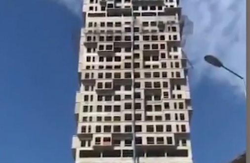 VIDEO/ Tërmeti i fuqishëm në Stamboll: Pallati shumëkatësh tundet si prej kartoni por… VIDEO/ Tërmeti i fuqishëm në Stamboll: Pallati shumëkatësh tundet si prej kartoni por…