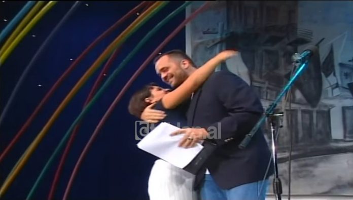 Video / Kur Monika Kryemadhi plot emocione i thurte lavde Edi Ramës: Fitove, ke rininë me vete