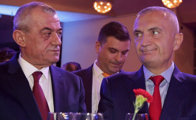 Ruçi dhe Meta përplasen për Kushtetuesen, Kuvendi pritet të zgjedhë më 14 nëntor anëtarët e rinj, presidenti del kundër, ja sherri për afatet
