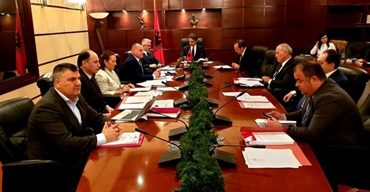 A do largohet Arta Marku?! KLP nesër hedh hapin final për zgjedhjen e kryeprokurorit: Olsian Çela kandidati më potencial A do largohet Arta Marku?! KLP nesër hedh hapin final për zgjedhjen e kryeprokurorit: Olsian Çela kandidati më potencial