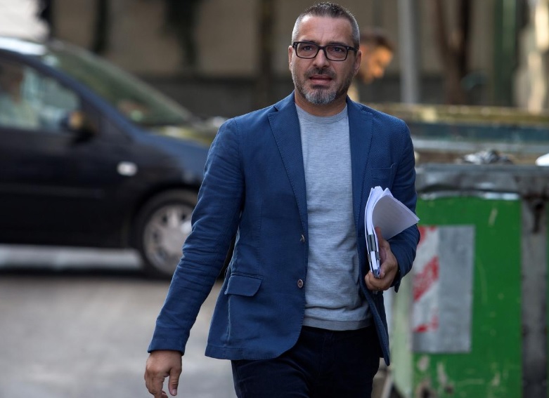 Avokati për Saimir Tahirin: Ka mundësi shumë shpejt drejt zyrës së politikës nëse Gjykatae lartë…. Avokati për Saimir Tahirin: Ka mundësi shumë shpejt drejt zyrës së politikës nëse Gjykatae lartë….