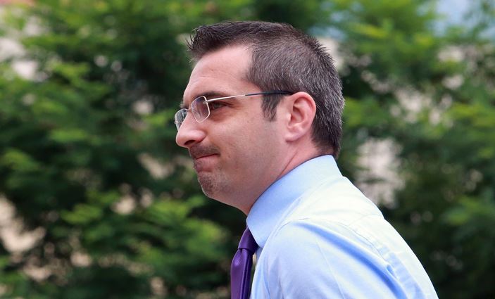 Saimir Tahiri i vetëmi ish zyrtarë i lartë i angazhuar ndershmërisht për hetimin dhe zbardhjen e 21 Janarit Saimir Tahiri i vetëmi ish zyrtarë i lartë i angazhuar ndershmërisht për hetimin dhe zbardhjen e 21 Janarit