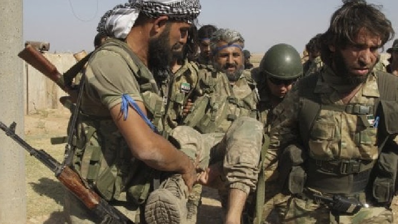 Siri, ushtria e Damaskut në veri pas marrëveshjes me kurdët, bombat godasin gazetarë të huaj, viktimë e xhihadistëve edhe Hevrin Khalaf Siri, ushtria e Damaskut në veri pas marrëveshjes me kurdët, bombat godasin gazetarë të huaj, viktimë e xhihadistëve edhe Hevrin Khalaf