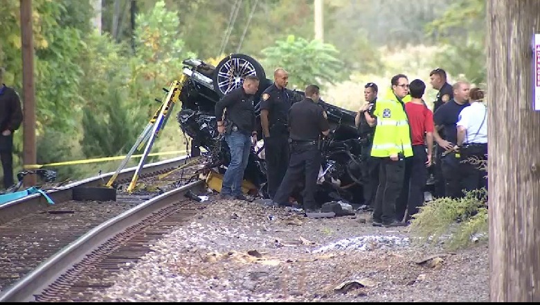 Një ngjarje e dhimbshme ku humb jetën i riu shqiptar dhe mikesha e tij në SHBA: “Porsche” përplaset dhe bie mbi shinat e trenit! Një ngjarje e dhimbshme ku humb jetën i riu shqiptar dhe mikesha e tij në SHBA: “Porsche” përplaset dhe bie mbi shinat e trenit!