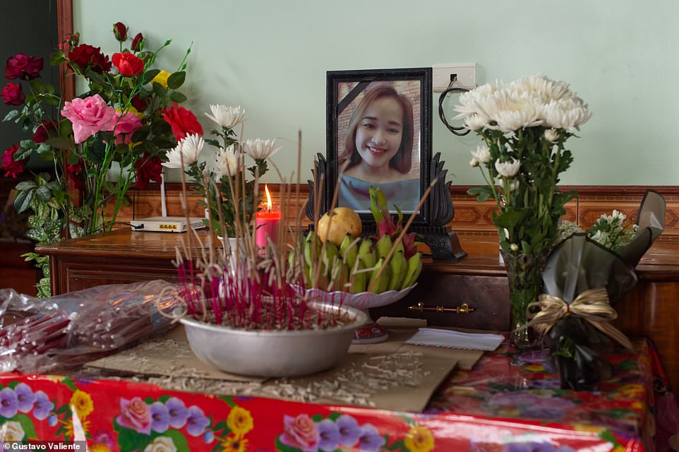 Shumica e 39 v.iktimave të frigoriferit në Londër vietnamez nga e njëjta zonë: Prindërit fajësojnë t.rafikantët Shumica e 39 v.iktimave të frigoriferit në Londër vietnamez nga e njëjta zonë: Prindërit fajësojnë t.rafikantët