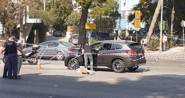 Në mes të Athinës, kush është biznesmeni i njohur që u eliminua me breshëri automatiku