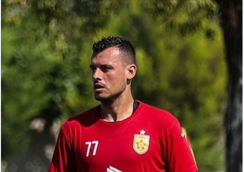 “Nuk u hodh vetë nga kati i shtatë”, prindërit e portierit të Partizanit bëjnë kthesën e madhe të ngjarjes “Nuk u hodh vetë nga kati i shtatë”, prindërit e portierit të Partizanit bëjnë kthesën e madhe të ngjarjes