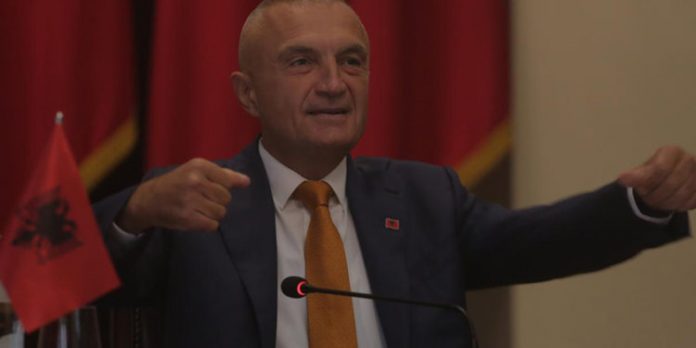 Të metat e Metës kur flet për dorëheqjen Të metat e Metës kur flet për dorëheqjen