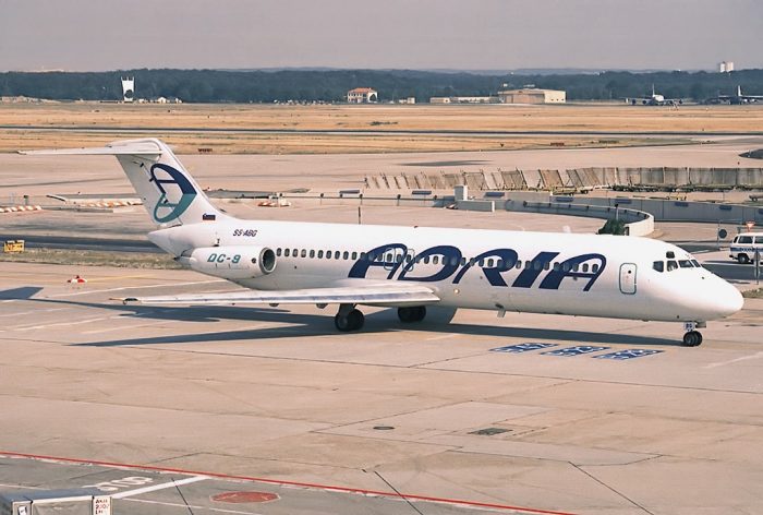 Falimenton zyrtarisht “Adria Airways”: Telashe për udhëtuesit shqiptarë që kishin prenotuar biletë Falimenton zyrtarisht “Adria Airways”: Telashe për udhëtuesit shqiptarë që kishin prenotuar biletë