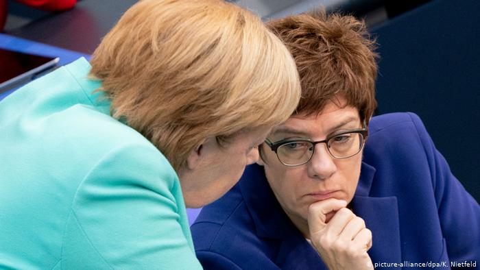 “Pak djathtas, ju lutem”! Debati për pasardhësin e Merkelit ashpërsohet pas zgjedhjeve të së dielës “Pak djathtas, ju lutem”! Debati për pasardhësin e Merkelit ashpërsohet pas zgjedhjeve të së dielës